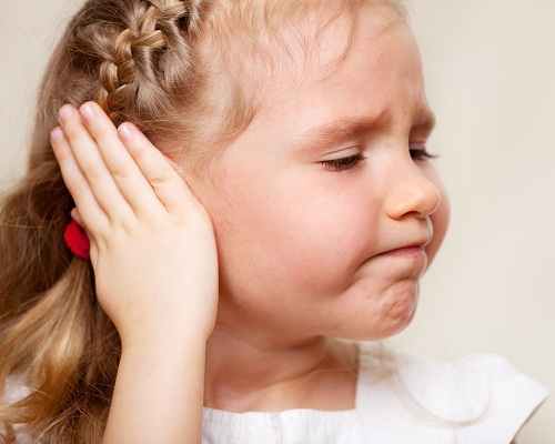 Dấu hiệu và triệu chứng của viêm tai giữa